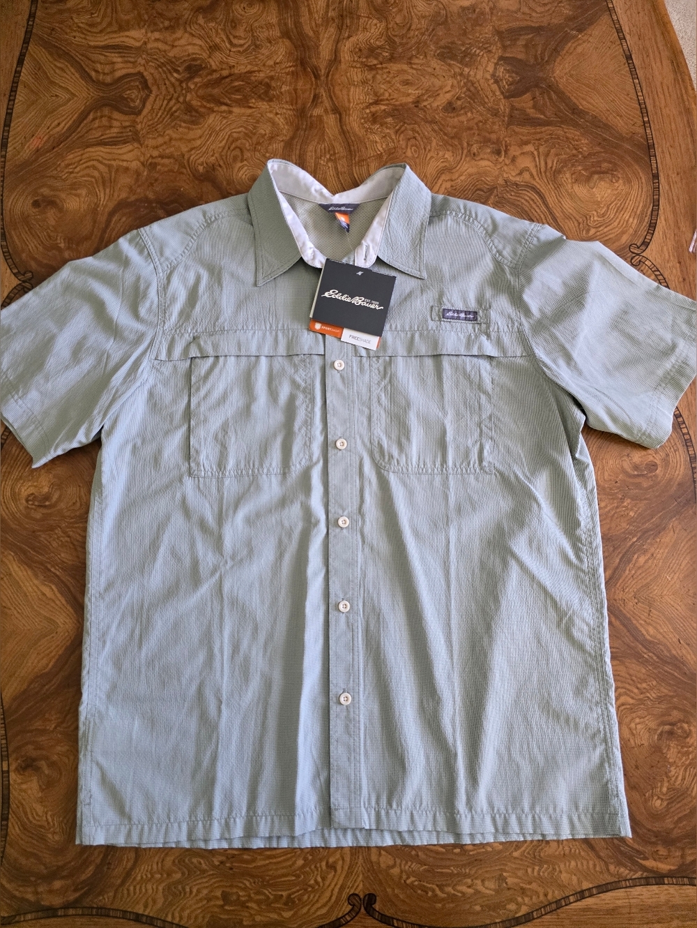 Eddie Bauer FreeShade SportShop Short Sleeve Button Down Shirt Mens Large NWT